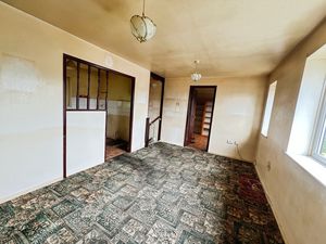 Lounge- click for photo gallery